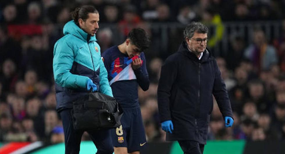Preocupación para Xavi: Pedri salió lesionado en el Barcelona vs. Manchester United