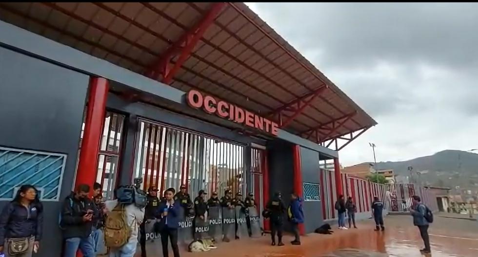 A pocas horas del partido: PNP llegó al estadio Garcilaso de la Vega para el Cusco FC vs. Huancayo