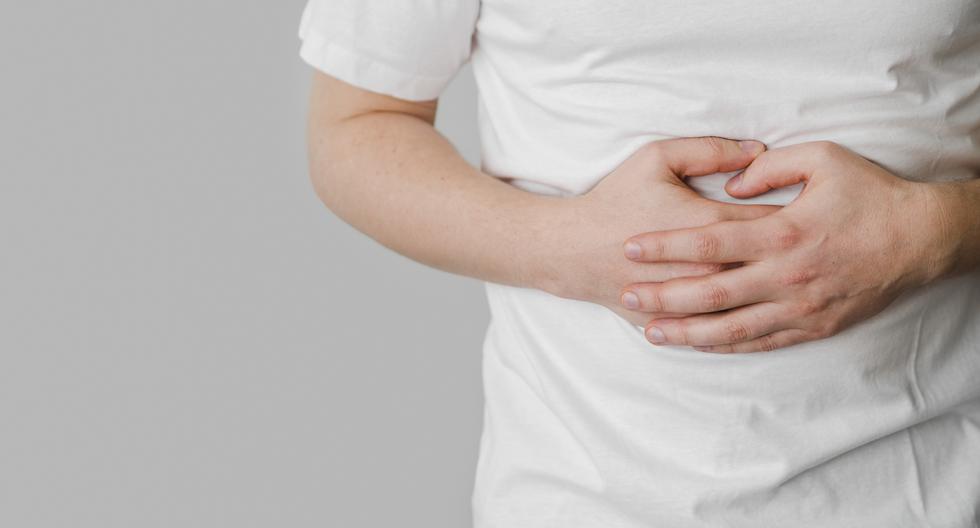 ¿Cómo prevenir la gastritis, cuáles son sus síntomas y qué alimentos debo comer?