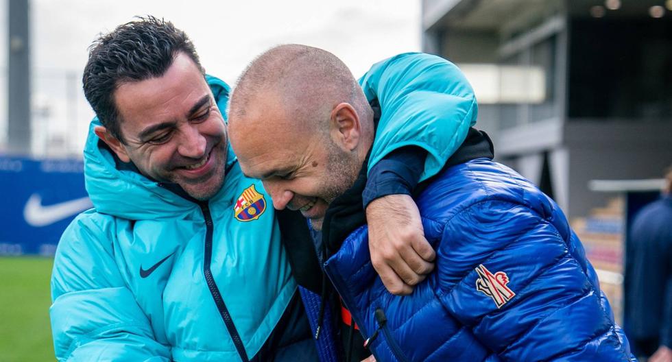 Iniesta destacó el trabajo de Xavi en el Barça: “Tuvo el coraje de elegir este desafío”