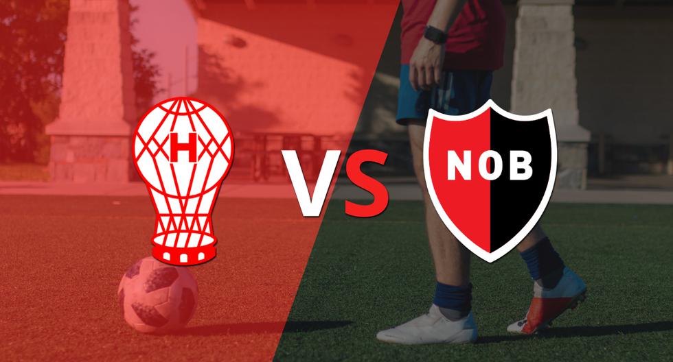 The match between Huracán and Newell's begins.