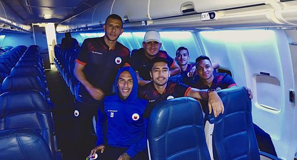 On a Colombian Air Force plane: Deportivo Pasto left Arequipa and is already in their country.
