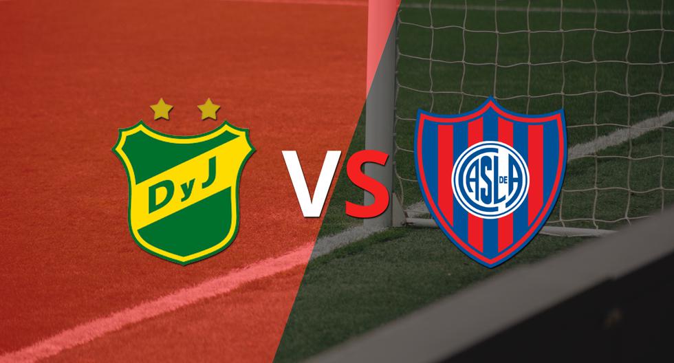 The match between Defensa y Justicia and San Lorenzo starts at Tito Tomaghello.