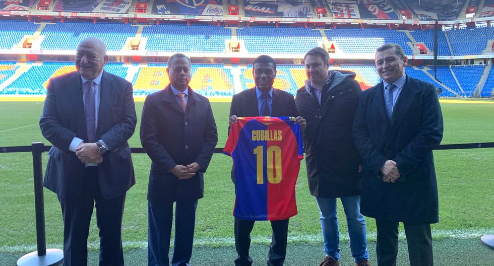 Teófilo Cubillas: tuvo un homenaje en Basilea FC y fue invitado de honor en el Museo de la FIFA