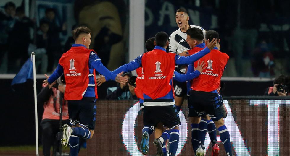 Triunfo ajustado: Vélez vence 1-0 a Talleres y clasifica a semifinales de la Copa Libertadores
