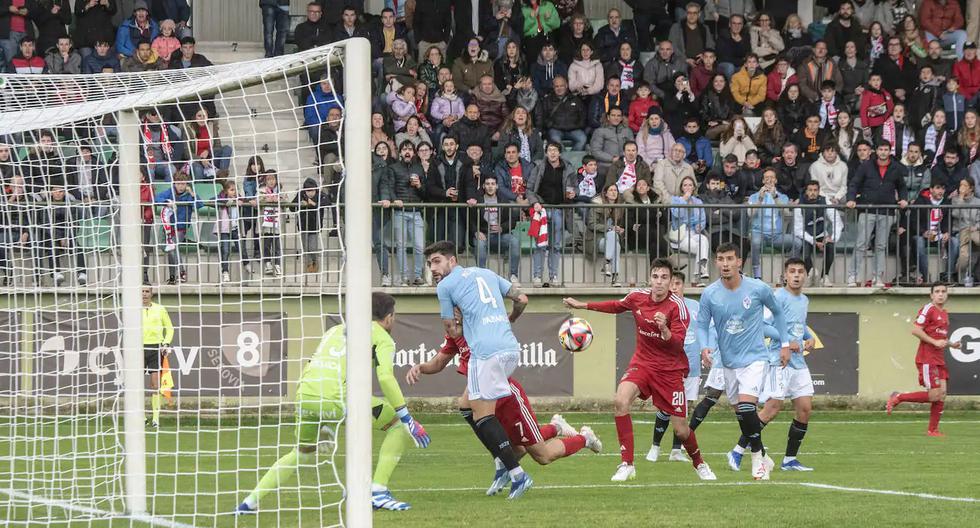 Con Tapia en sus filas: Celta de Vigo goleó 4-0 a Turégano en la Copa del Rey