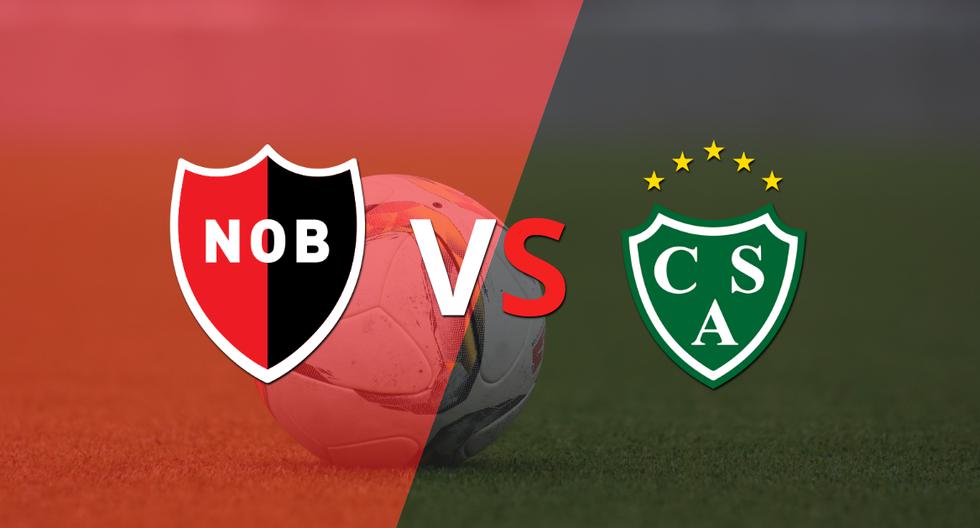 Newell's and Sarmiento draw 0-0 and go to halftime.