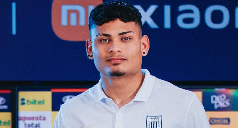 ¡Es oficial! Jeriel de Santis fue anunciado como nuevo jugador de Alianza Lima