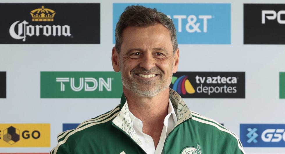 He is the chosen one! Diego Cocca was introduced as the new coach of the Mexican National Team.