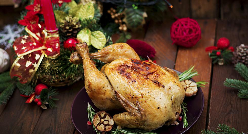 Navidad: ¿cómo preparar pavo relleno y ensalada navideña?