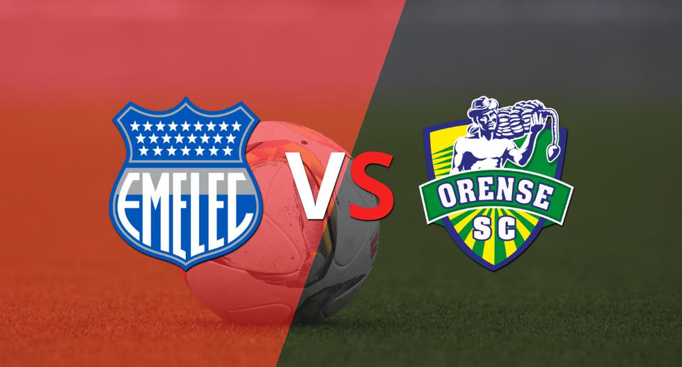 The game between Emelec and Orense begins at the 7 de Octubre stadium.