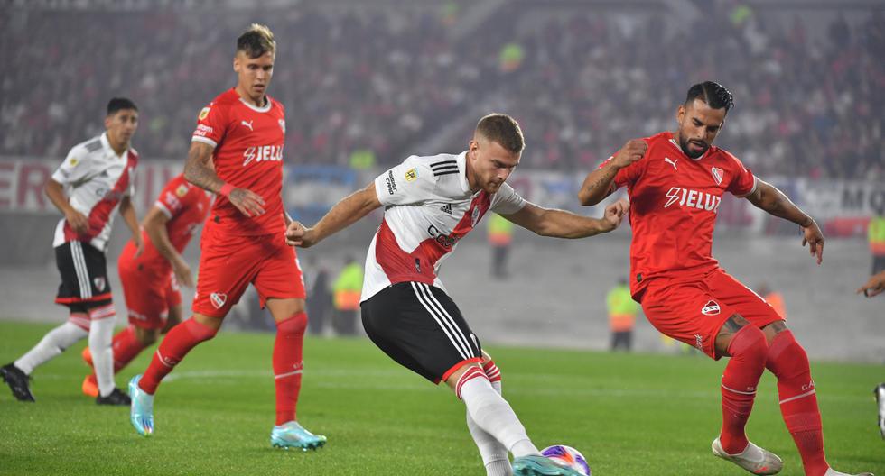 Firme en lo más alto: River derrotó 2-0 a Independiente por la Liga Profesional