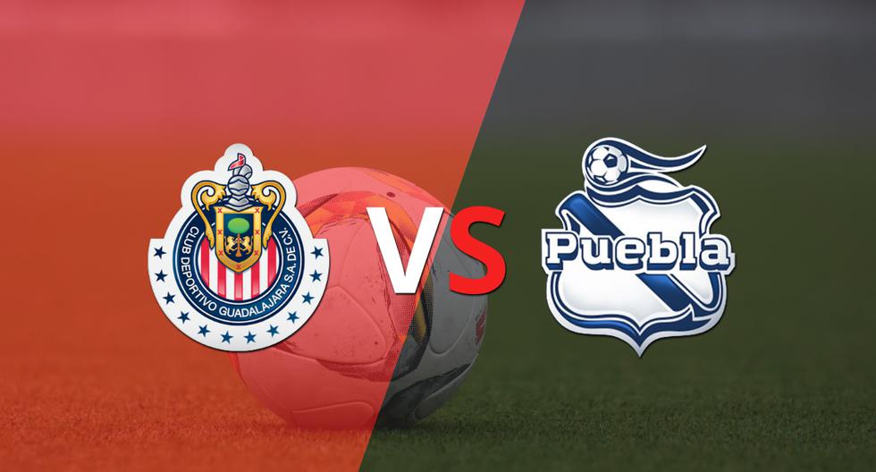 Chivas y Puebla empatan 0-0 y se van al entretiempo