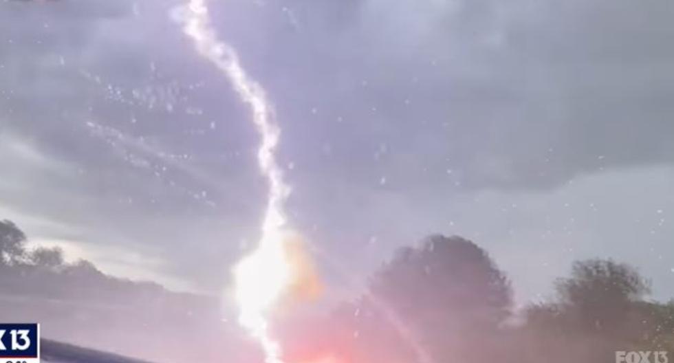 ¡Impresionante momento! 4 rayos impactan auto durante tormenta conmocionando todo Internet