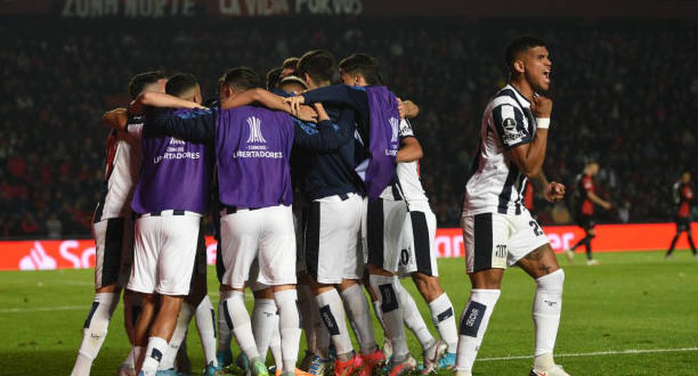 Un paso más: Talleres venció 2-0 a Colón y clasificó a cuartos de final en Copa Libertadores
