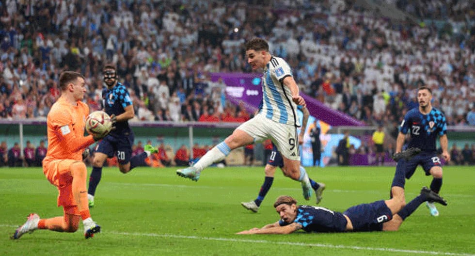 ¡Gol de Julián Álvarez! Picó la ‘Araña’ y marcó el 2-0 de Argentina vs. Croacia 