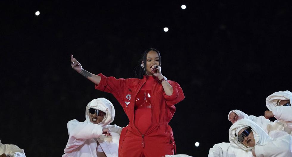 Rihanna y los millones de dólares detrás de su maquillaje Fenty Beauty durante el show del Super Bowl 2023