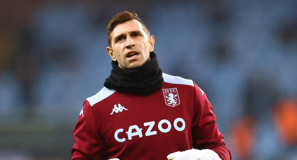 ‘Dibu’ Martínez no está en los planes del Aston Villa: Unai Emery ya tiene a su reemplazo