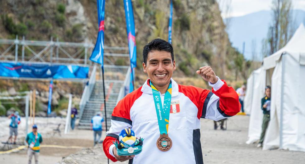 Eriberto Gutierrez, historical bronze medalist in canoeing: 