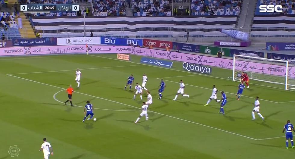 Engañó a todos: la asistencia de André Carrillo para el gol de Marega en Al-Hilal 