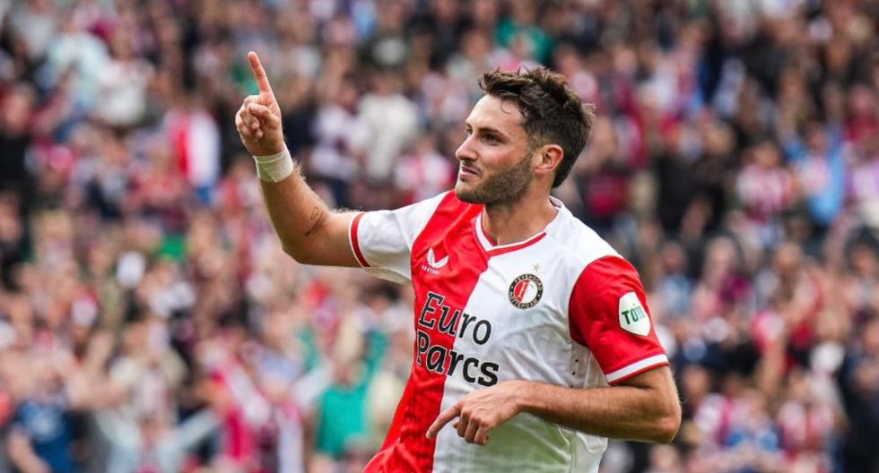 Santiago Giménez brilla con doblete en la victoria del Feyenoord ante Almere City