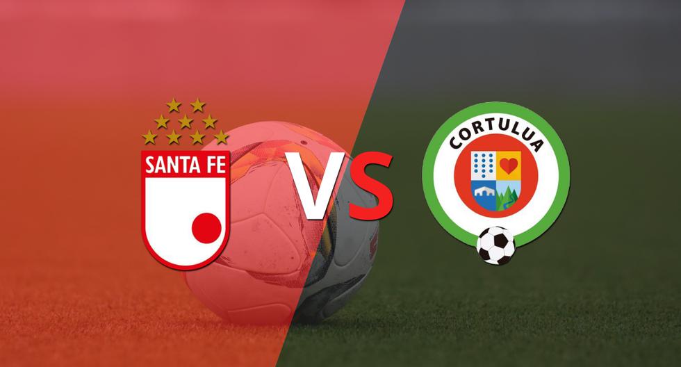 The first half ends with a 1-0 victory for Santa Fe against Cortuluá.