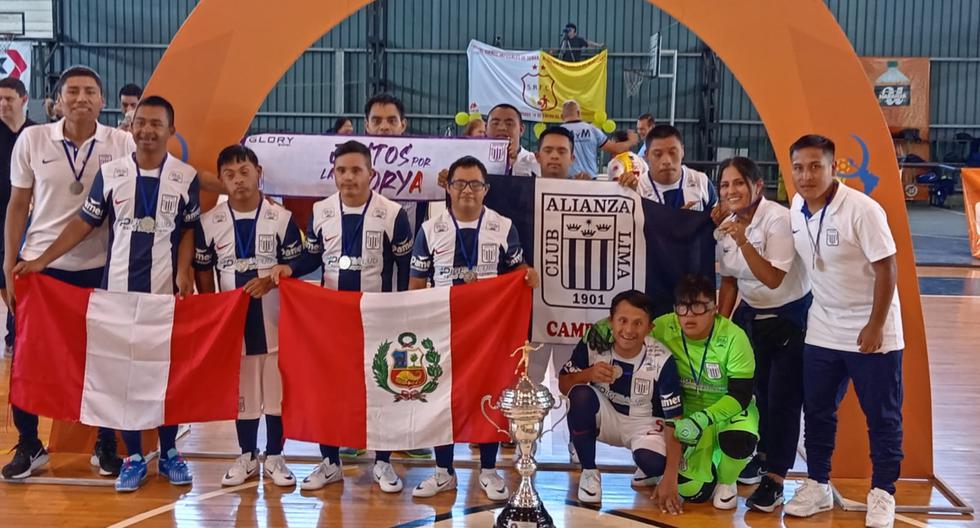 Tras vencer a Peñarol: Alianza Lima es campeón de la Copa Latinoamericana de futsal down
