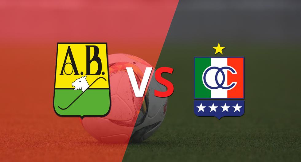 0-0 draw at the start of the second half between Bucaramanga and Once Caldas.