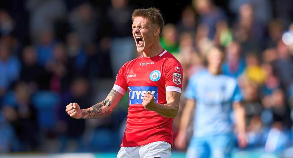 ¡Atención, Reynoso! Oliver Sonne marcó en la victoria de Silkeborg por 5-1 sobre Hvidovre IF