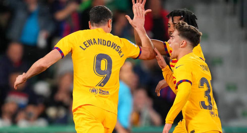 ¡Siempre letal! Gol de Robert Lewandowski para el 1-0 de Barcelona vs. Elche 