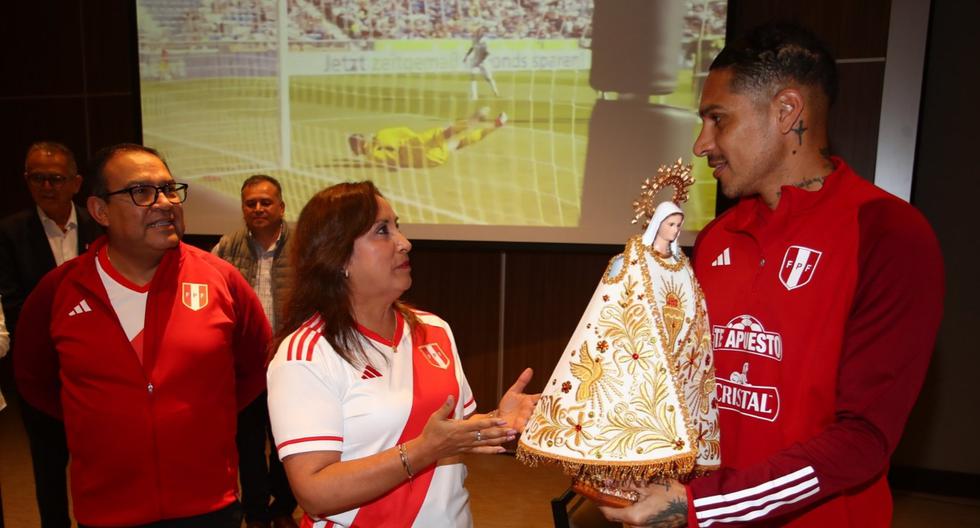 Visita presidencial: Dina Boluarte se hizo presente en la concentración de la Selección Peruana [FOTOS]