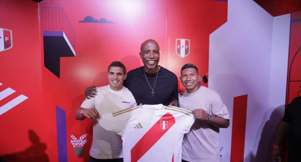 Con detalles dorados: así luce la camiseta que Perú vestirá en la Copa América 2024 