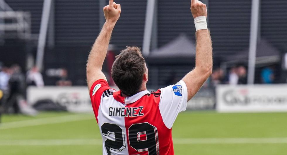 Santiago Giménez anota doblete con Feeyenord y rompe récord de Chicharito en la Eredivisie