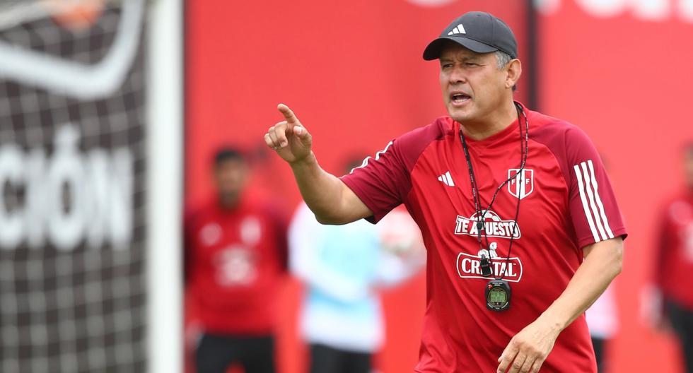 Juan Reynoso sobre convocados: “Son lo mejor que tenemos para iniciar y terminar el partido con Paraguay”