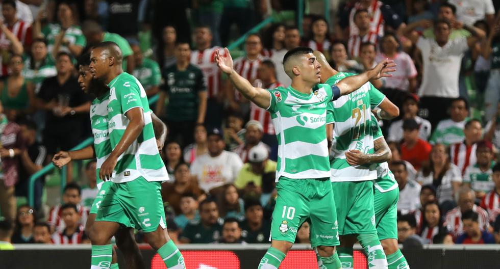 Se acabó el invicto de las Chivas: Santos ganó 2-1 en casa por la fecha 6 de Liga MX