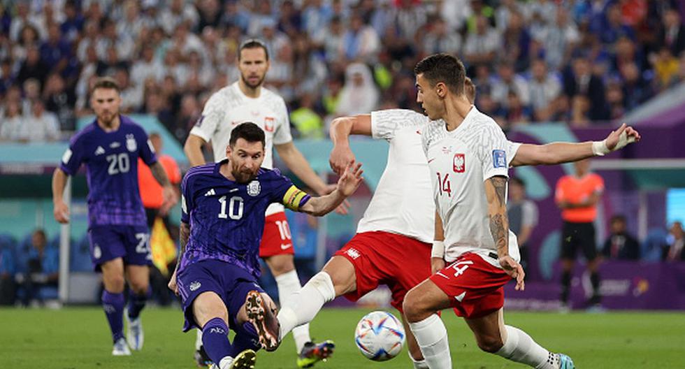 El primer objetivo: Argentina derrotó 2-0 a Polonia y está en octavos del Mundial