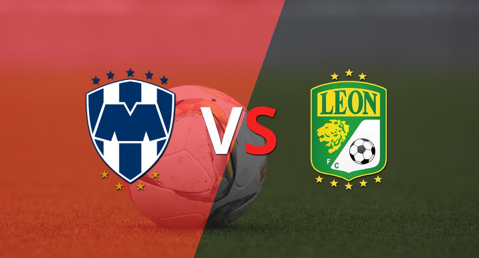 The first half ends with a 3-0 victory for CF Monterrey against León.