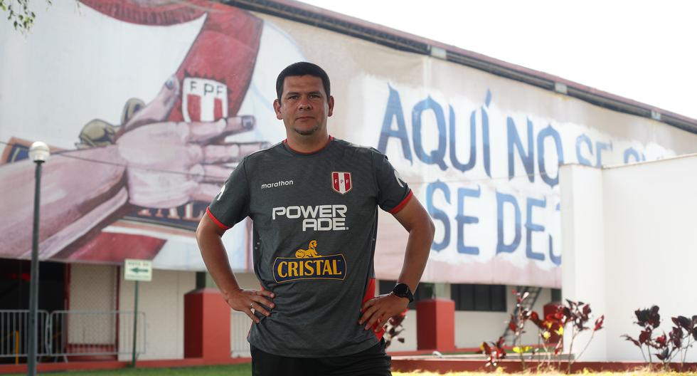 Conrad Flores habló a pocos días del debut de Perú en la Copa América Femenina 2022