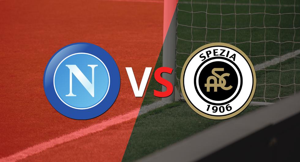 Se juega el segundo tiempo del empate en 0 entre Napoli y Spezia