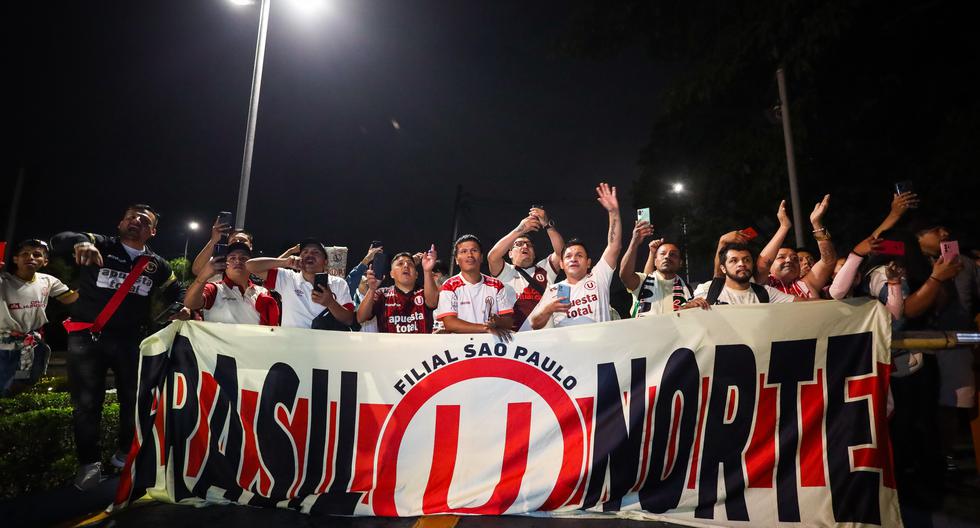 Con todo el apoyo en Brasil: así fue el banderazo de los hinchas de la ‘U’ previo al duelo con Corinthians