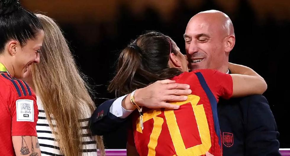 RFEF denies Jenni Hermoso: kiss with Luis Rubiales was consensual.