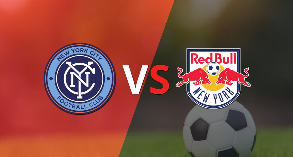 The first half ends with a victory for New York City FC vs New York Red Bulls by 2-0.