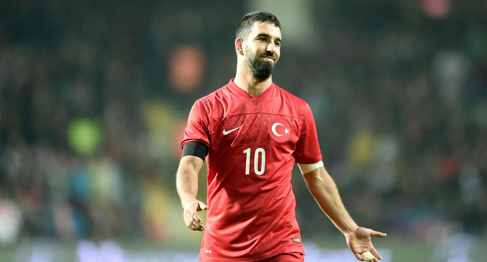 “Entre lágrimas, pero con valentía”: Ardan Turan se retira del fútbol