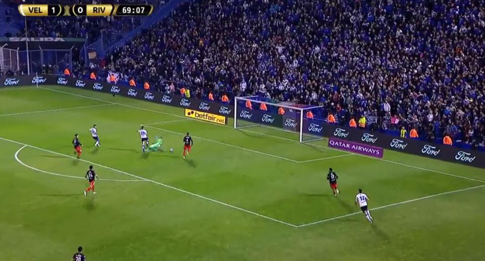 Franco Armani en River vs. Vélez: la genial atajada a Abiel Osorio para evitar el 2-0 en Liniers