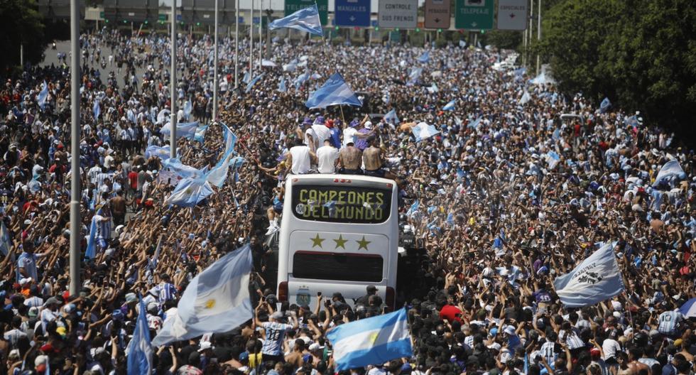 Caravana del bus de Argentina terminó en helicóptero por motivos de seguridad