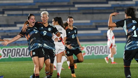 Perú vs. Argentina por el Sudamericano Femenino Sub-20. (Foto: AFP)
