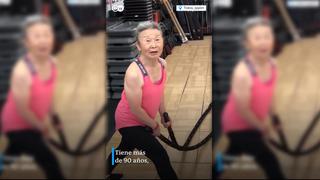 Tiene 90 años y se mantiene físicamente con rutinas fitness en Japón