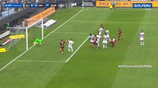 ¡Salvó el arco! Angelo Campos evitó el gol de Universitario ante ataque de Succar [VIDEO]