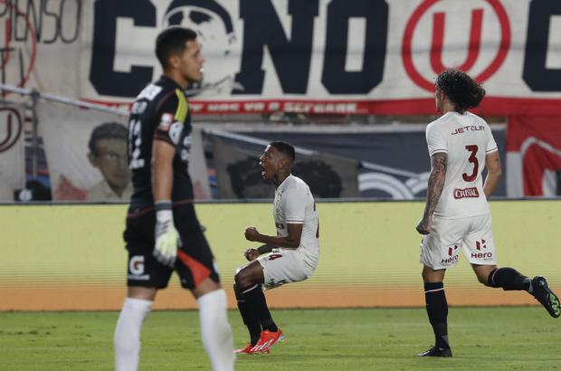 Universitario derrotó 4-1 a Sporting Cristal, en una noche para el olvido para Renato Solís. (Foto: Agencias)