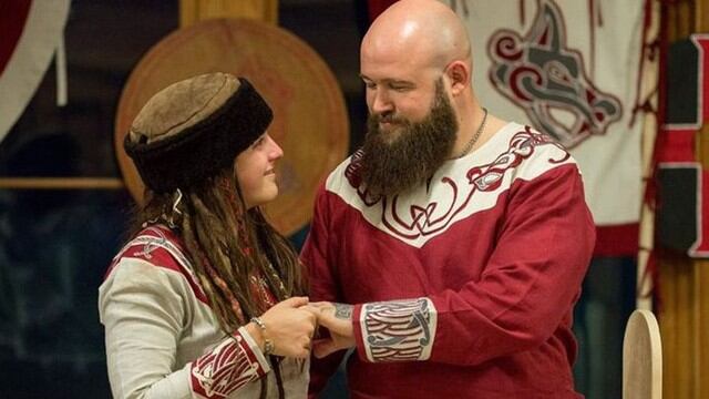 Sarah Logan y Raymond Rowe. (WWE)
